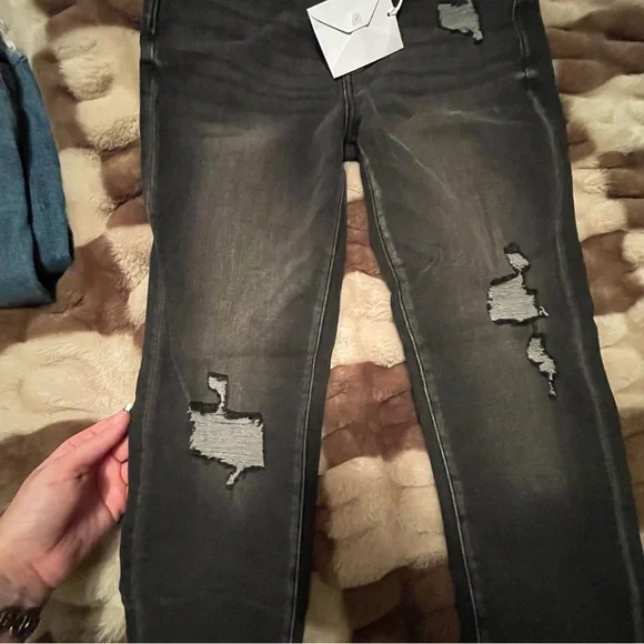 KanCan Charcoal Distressed Skinny Jeans - Picture 2 of 8